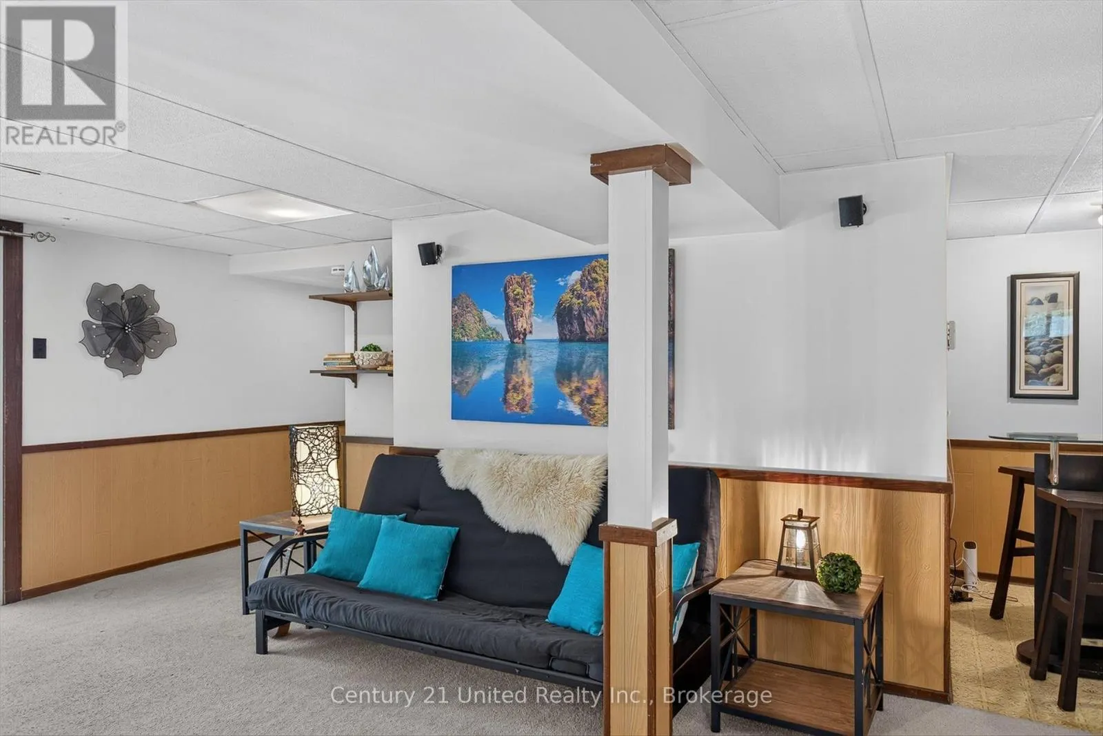 2121 MEADOWVIEW ROAD
