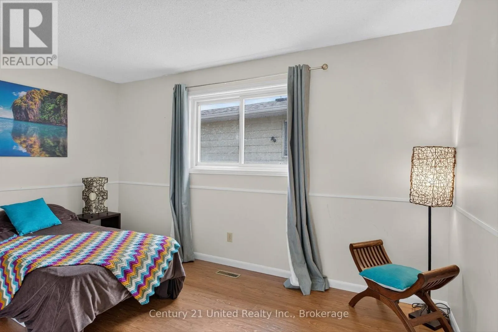 2121 MEADOWVIEW ROAD