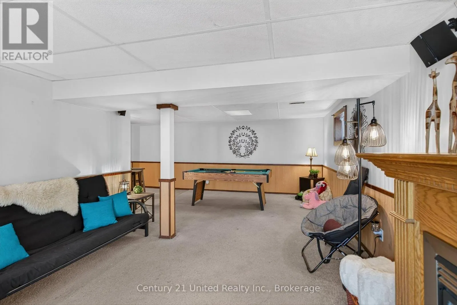 2121 MEADOWVIEW ROAD