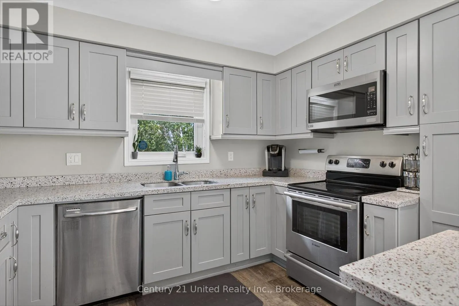 2121 MEADOWVIEW ROAD