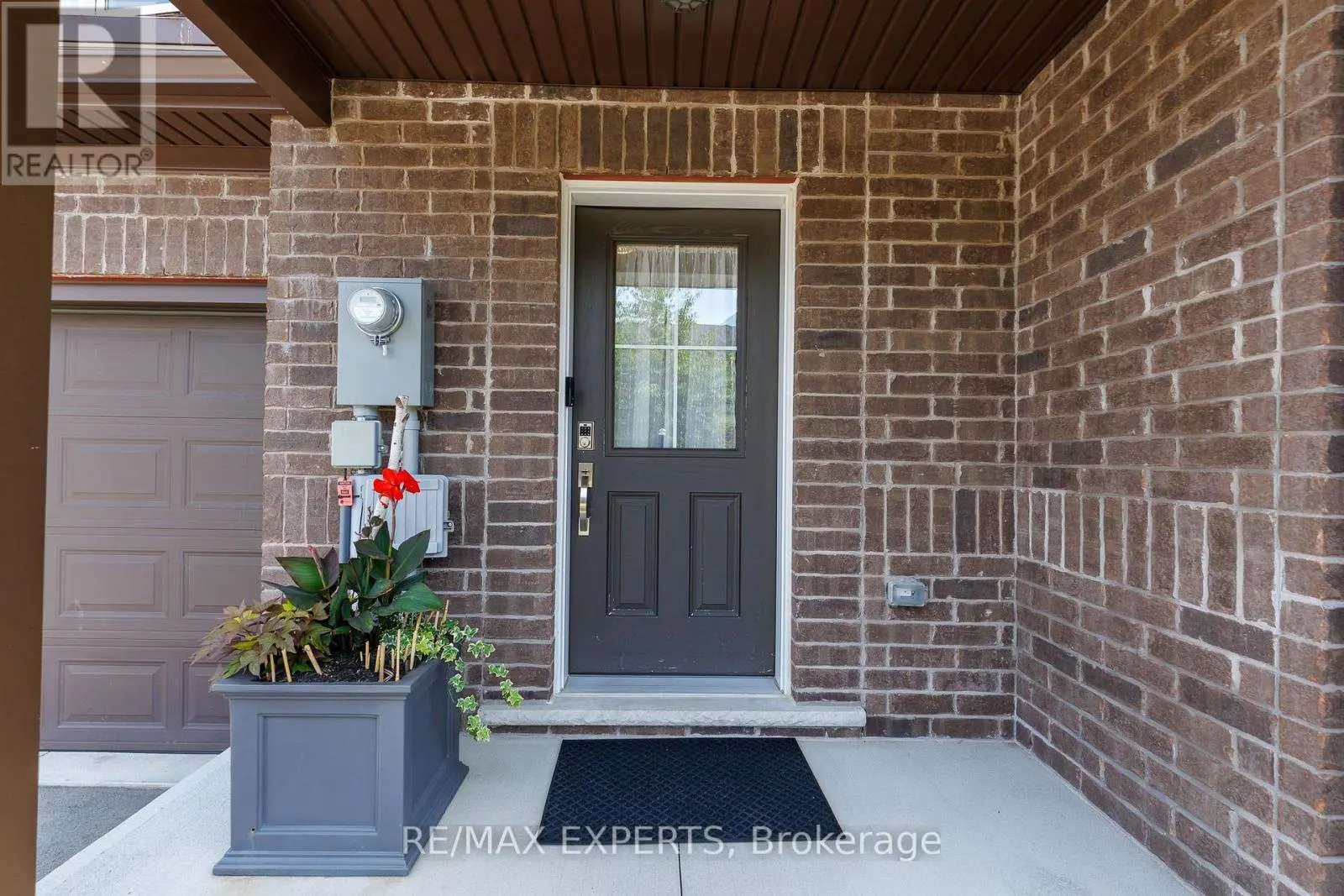 7 - 340 PROSPECT POINT ROAD