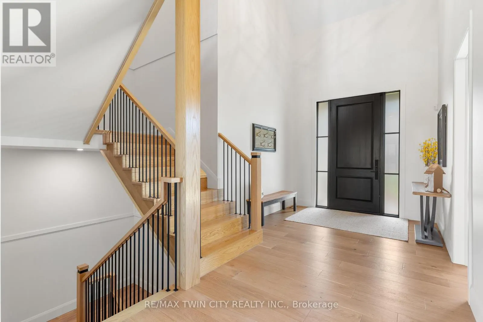 742 COUNTRY SQUIRE ROAD