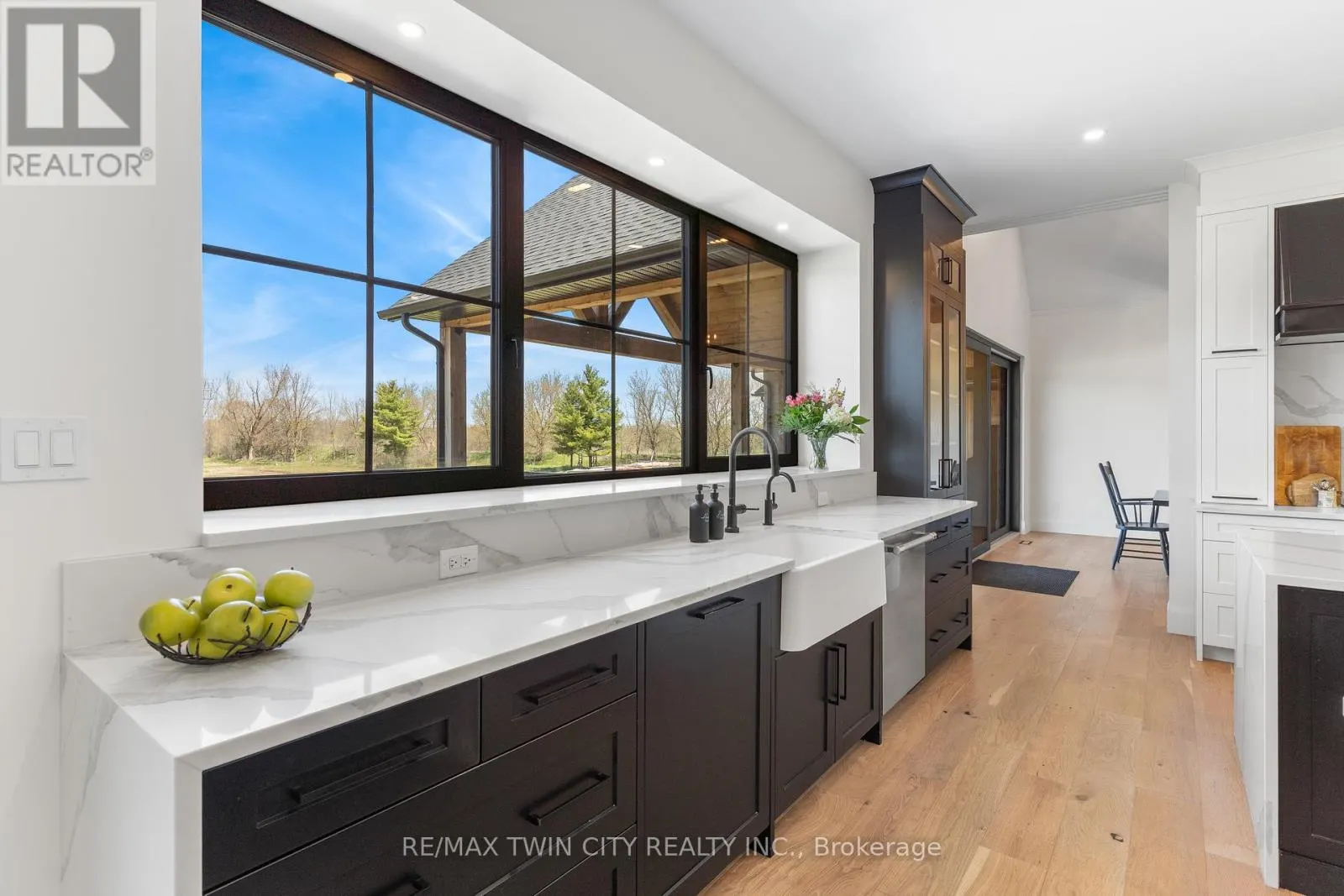 742 COUNTRY SQUIRE ROAD