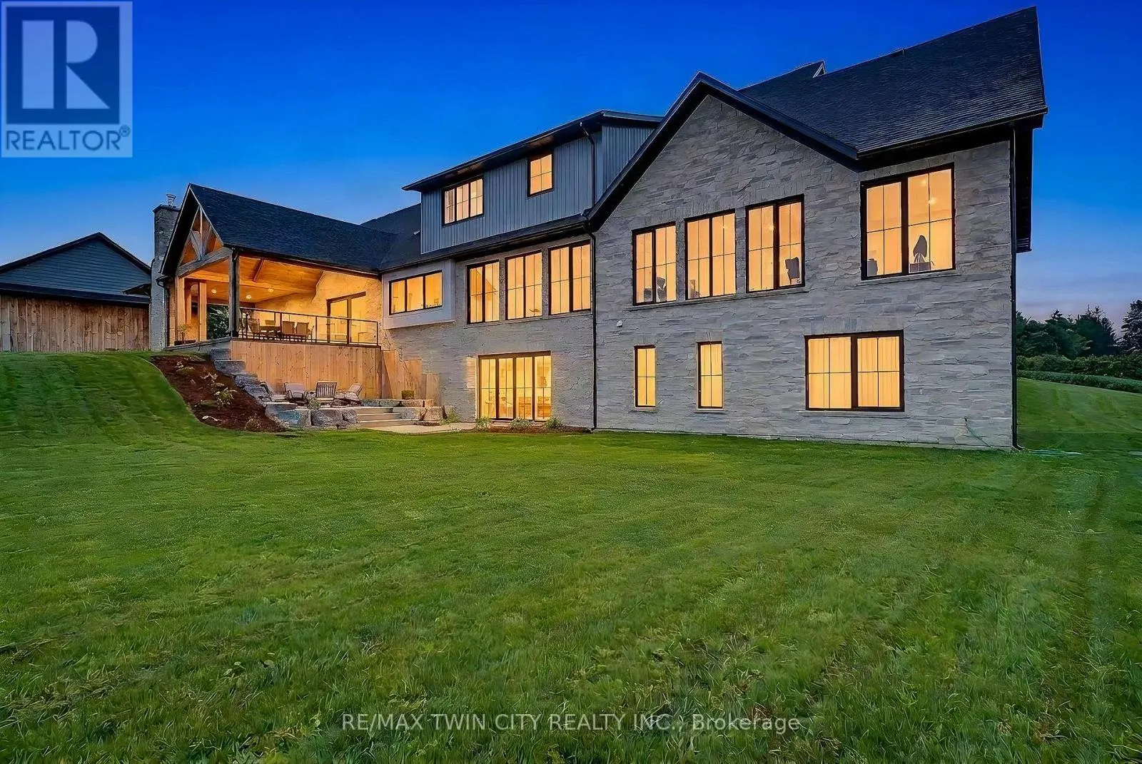 742 COUNTRY SQUIRE ROAD