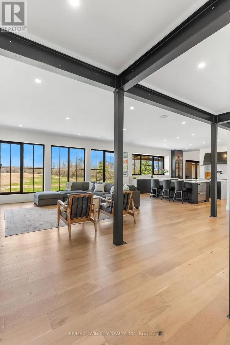 742 COUNTRY SQUIRE ROAD