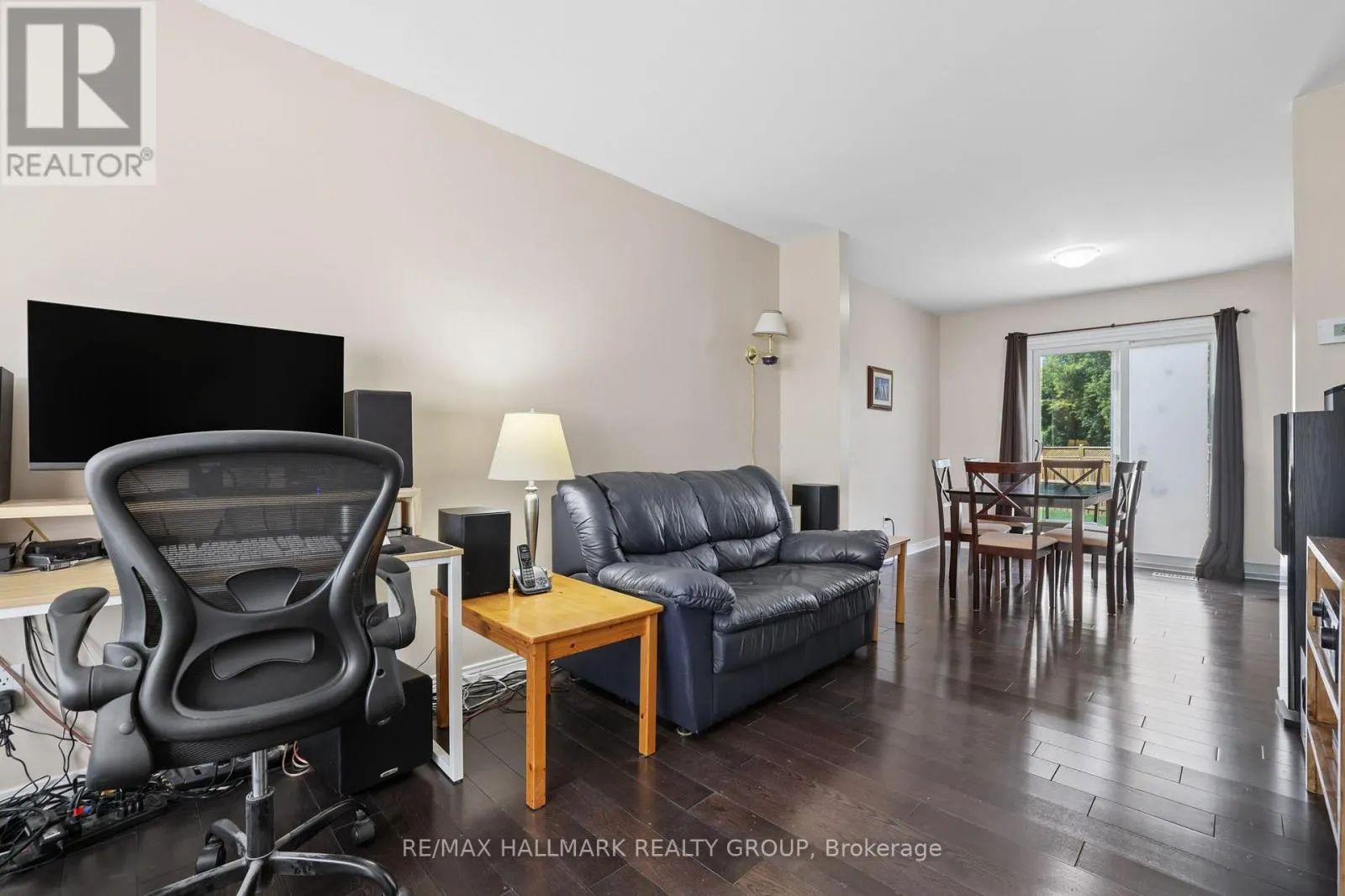 27 BRANDO CRESCENT