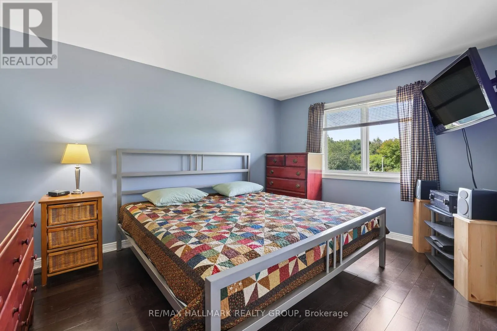 27 BRANDO CRESCENT