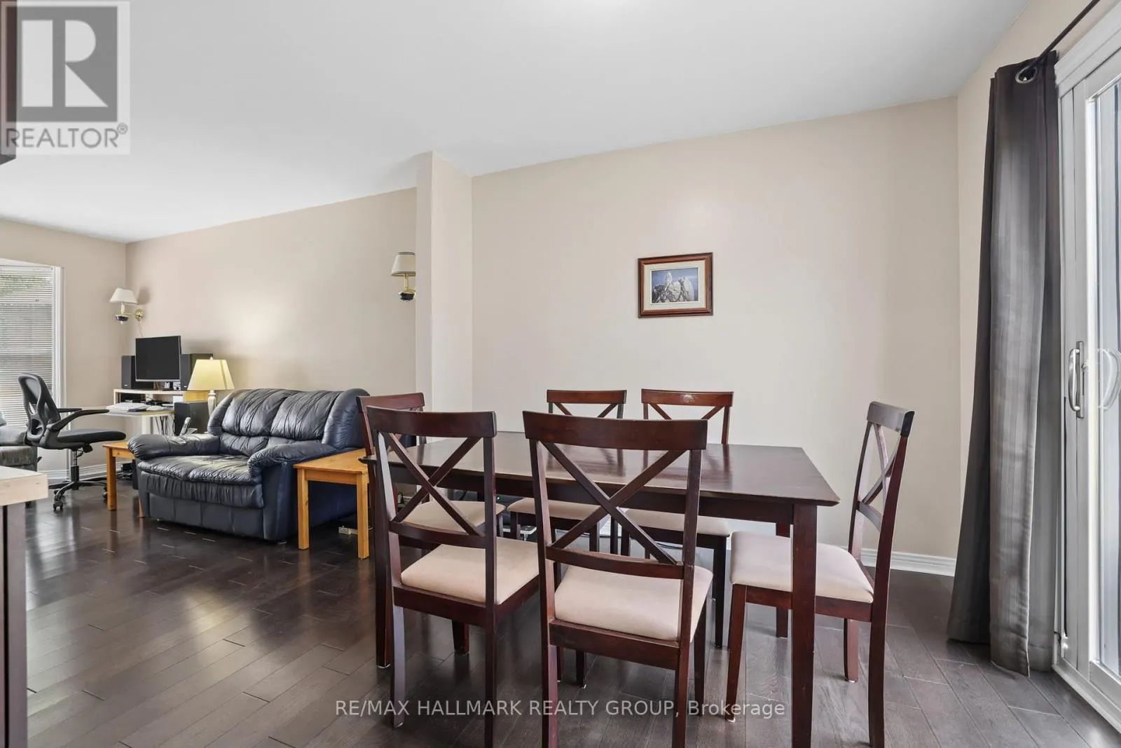 27 BRANDO CRESCENT