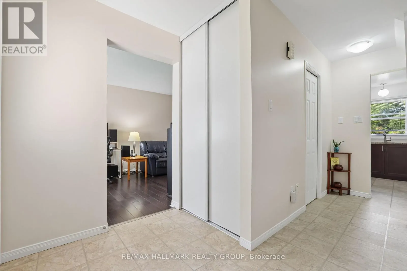 27 BRANDO CRESCENT