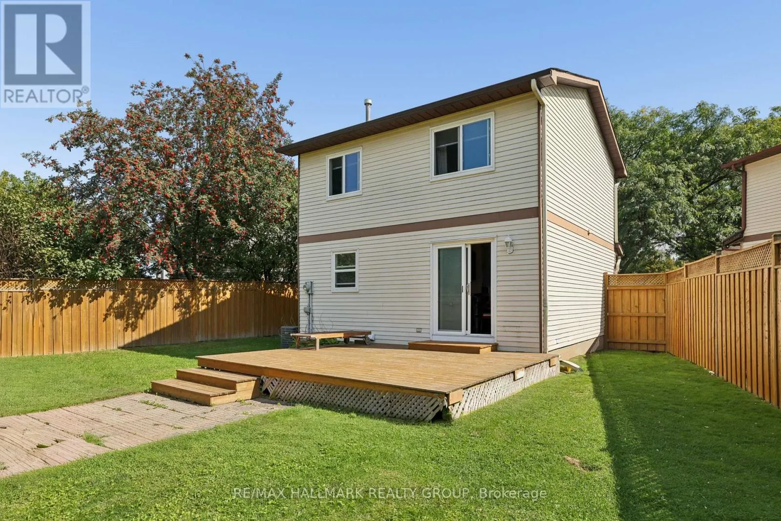27 BRANDO CRESCENT