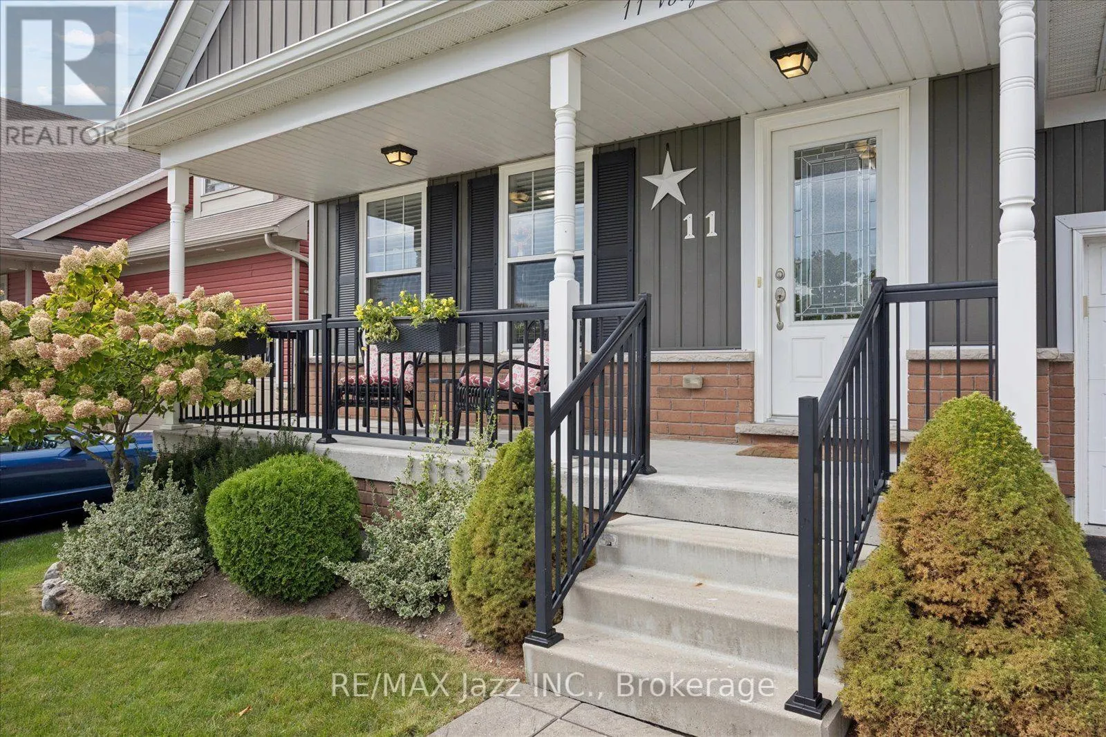 11 BIGWOOD CRESCENT