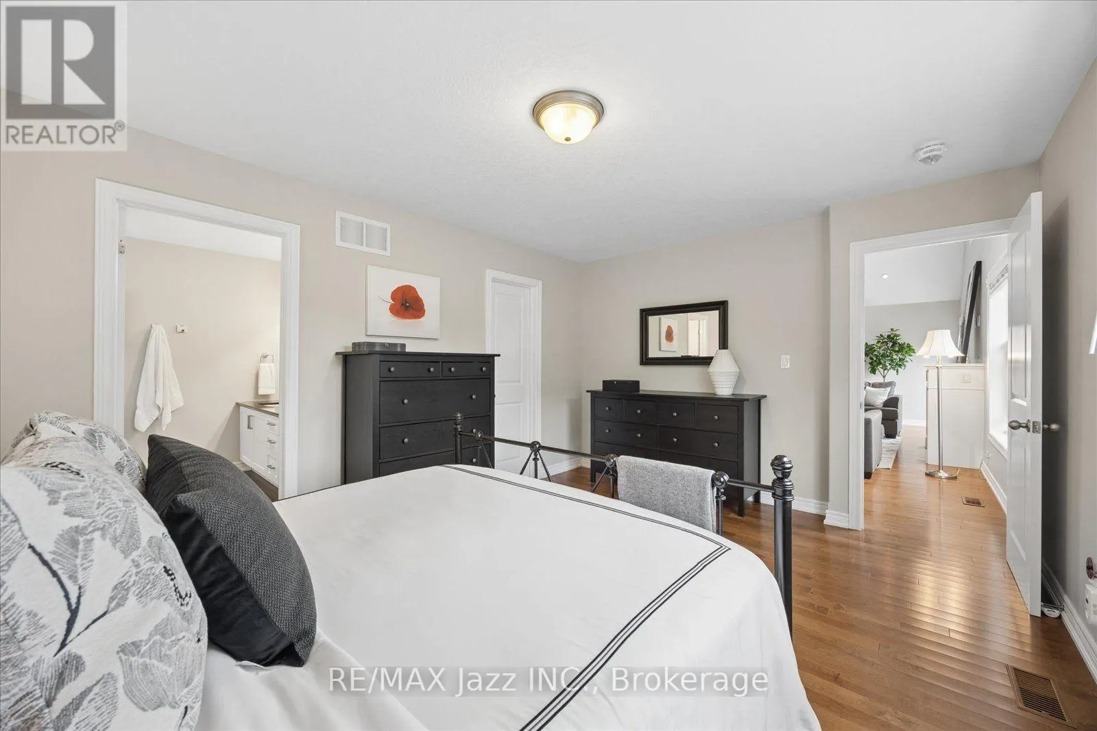 11 BIGWOOD CRESCENT