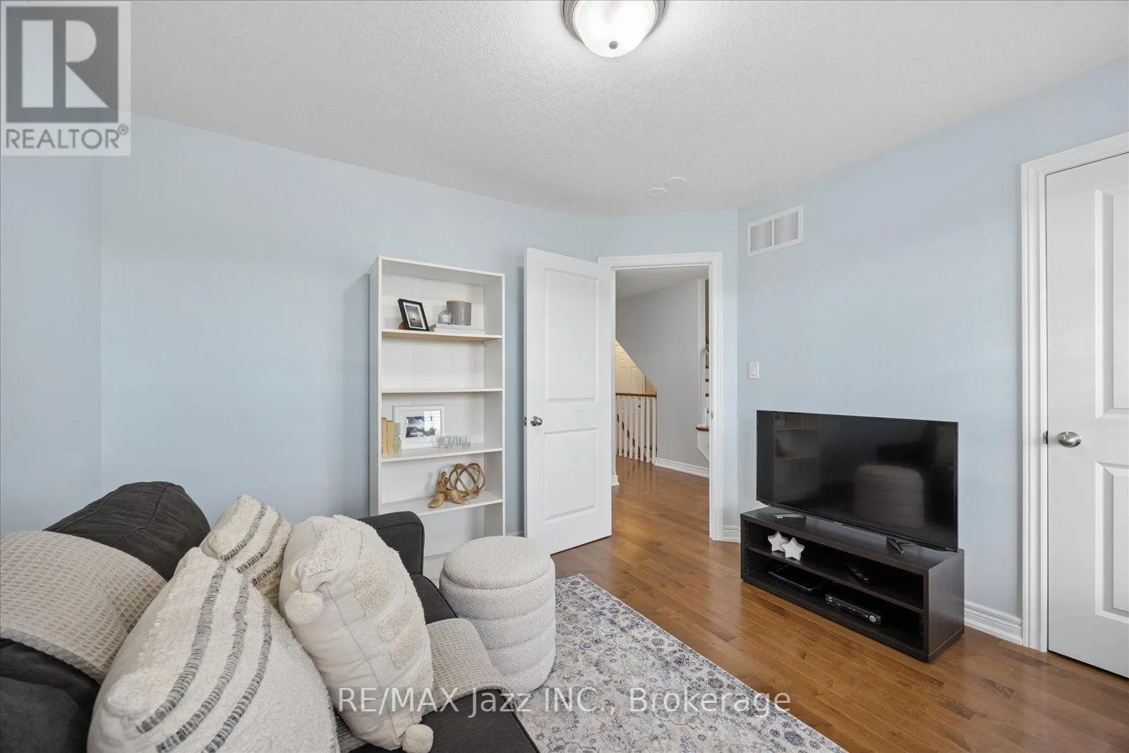 11 BIGWOOD CRESCENT