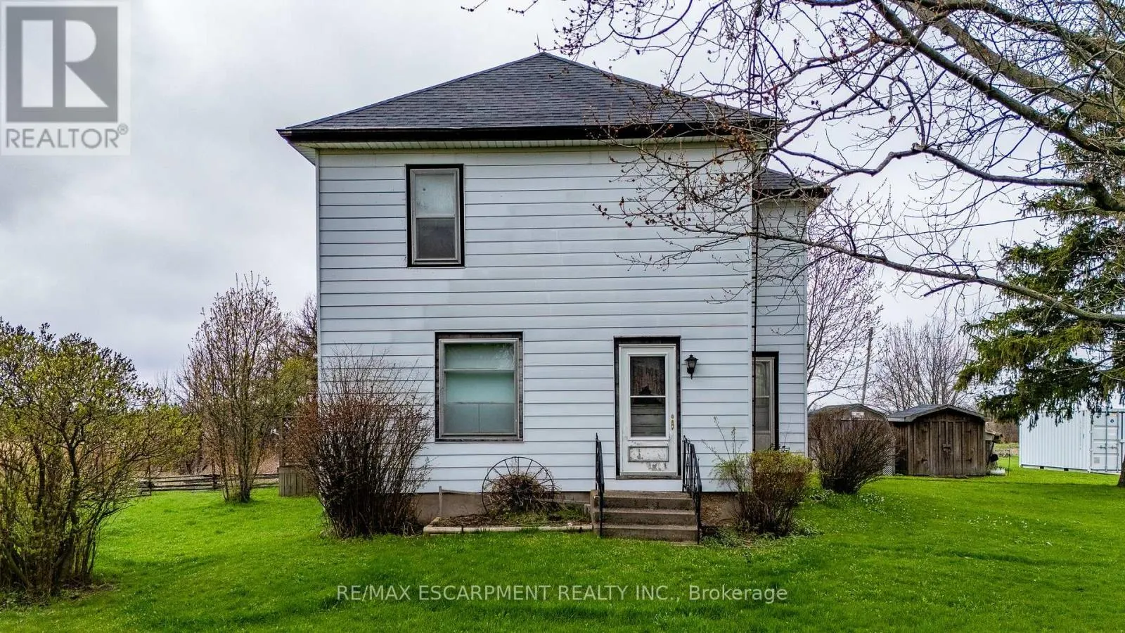 335 MCKENZIE ROAD