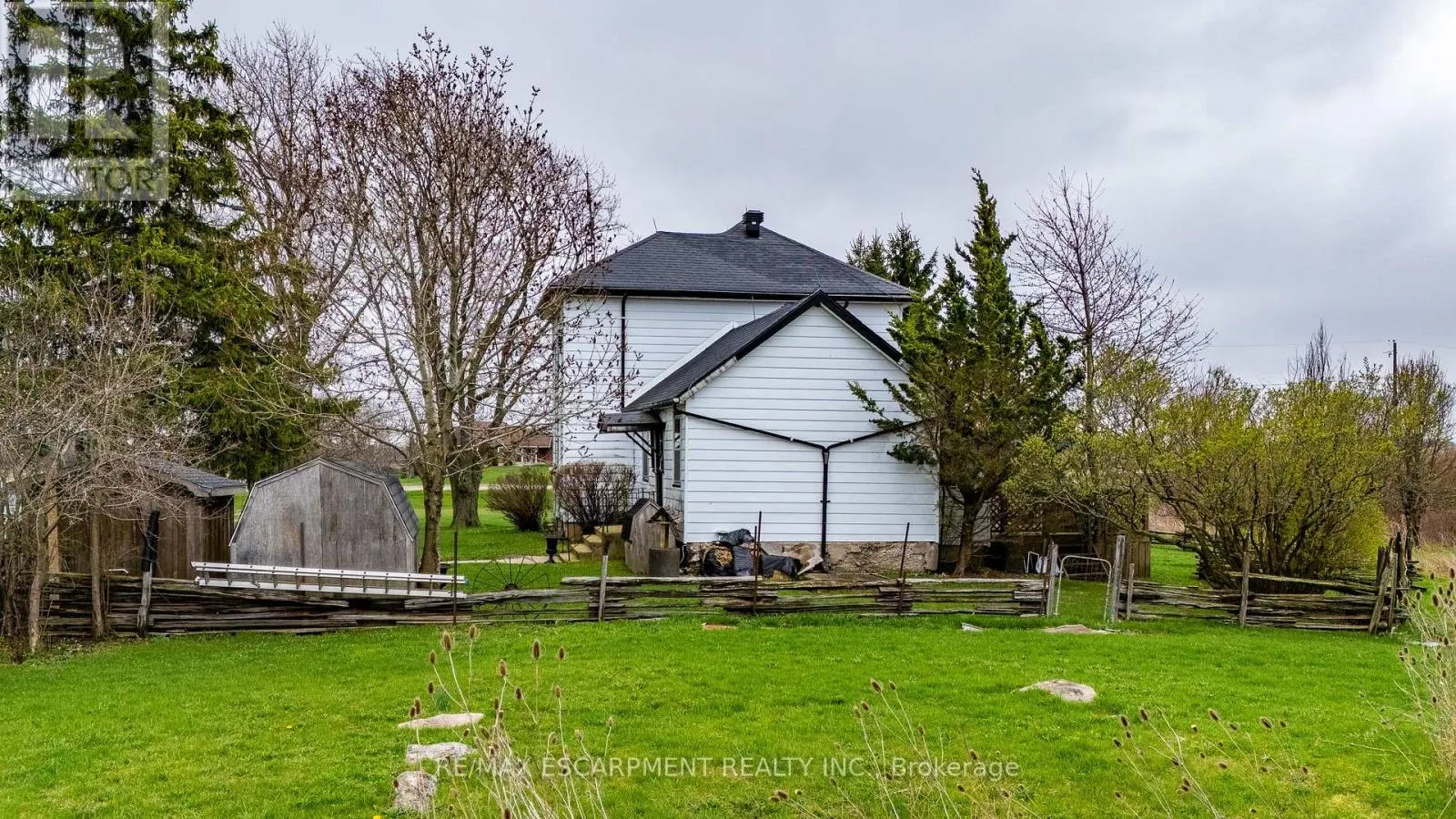 335 MCKENZIE ROAD