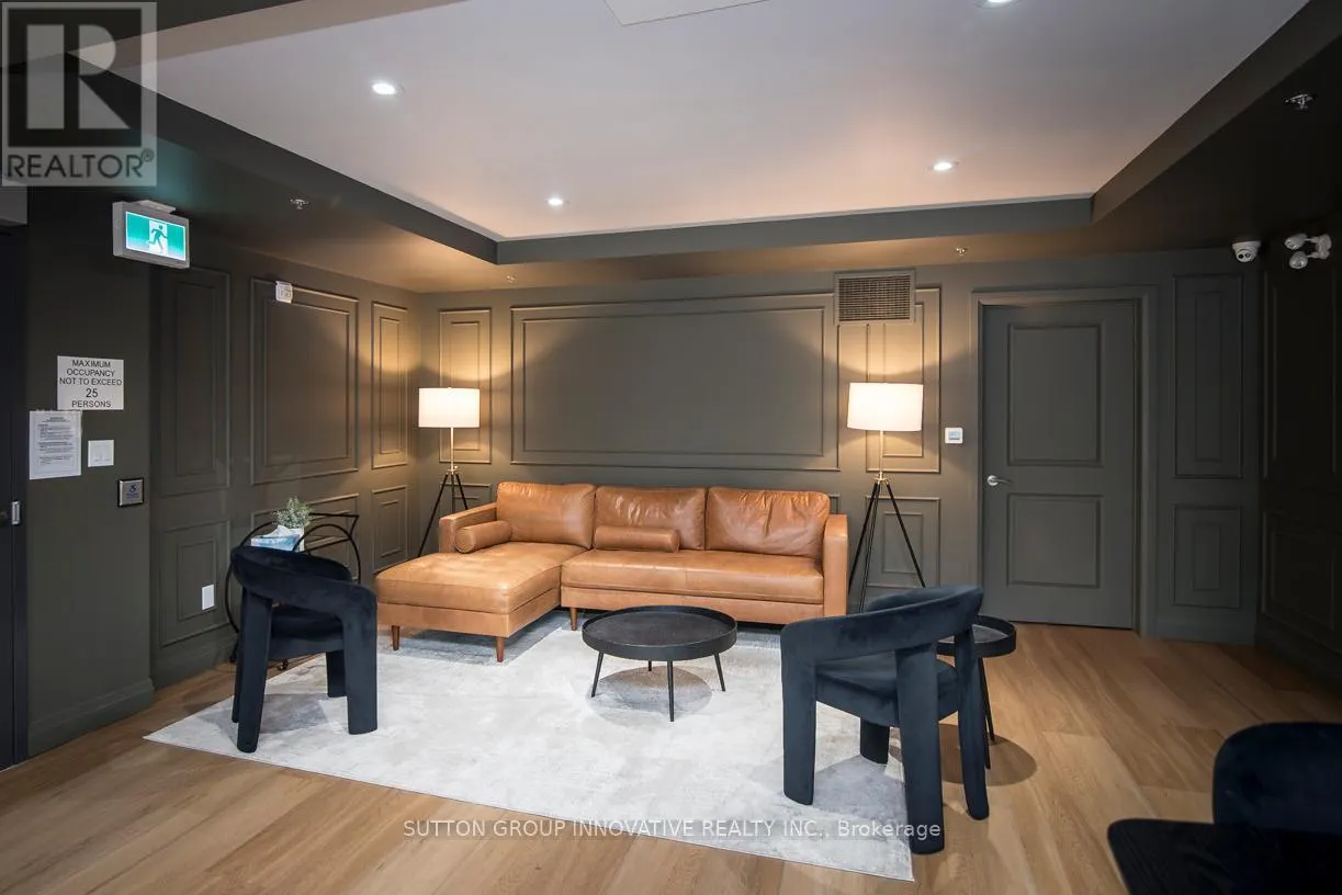 105 - 153 WILSON STREET W