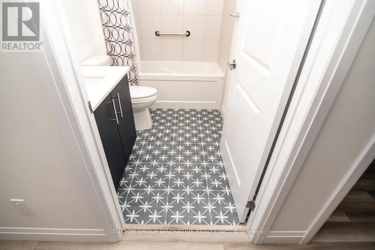 105 - 153 WILSON STREET W