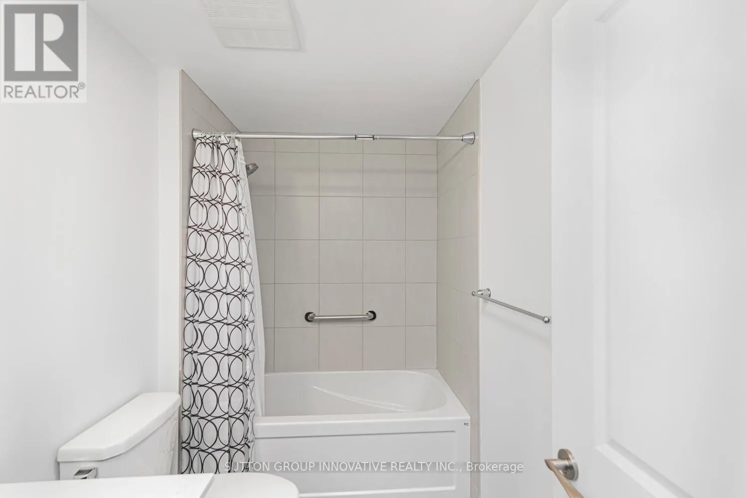 105 - 153 WILSON STREET W