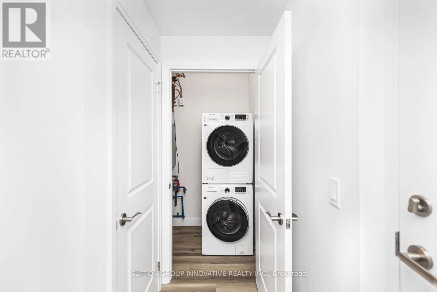 105 - 153 WILSON STREET W