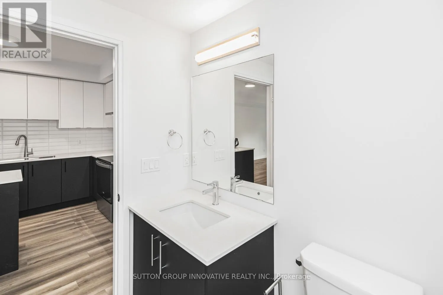 105 - 153 WILSON STREET W