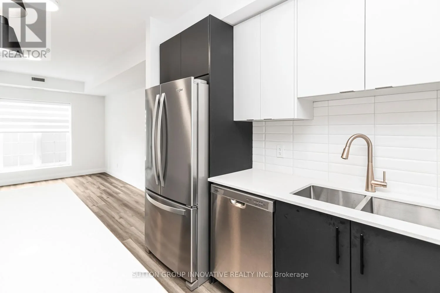 105 - 153 WILSON STREET W