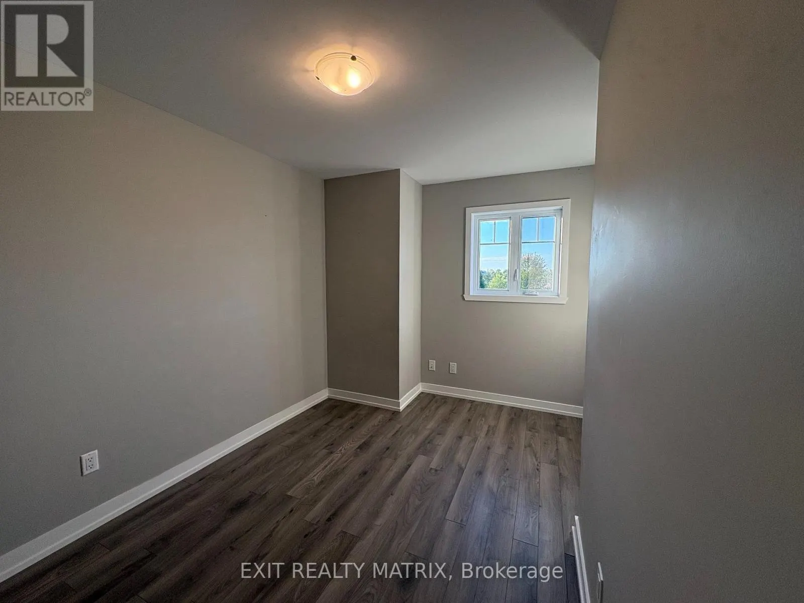 207 - 83 ST MORITZ TRAIL