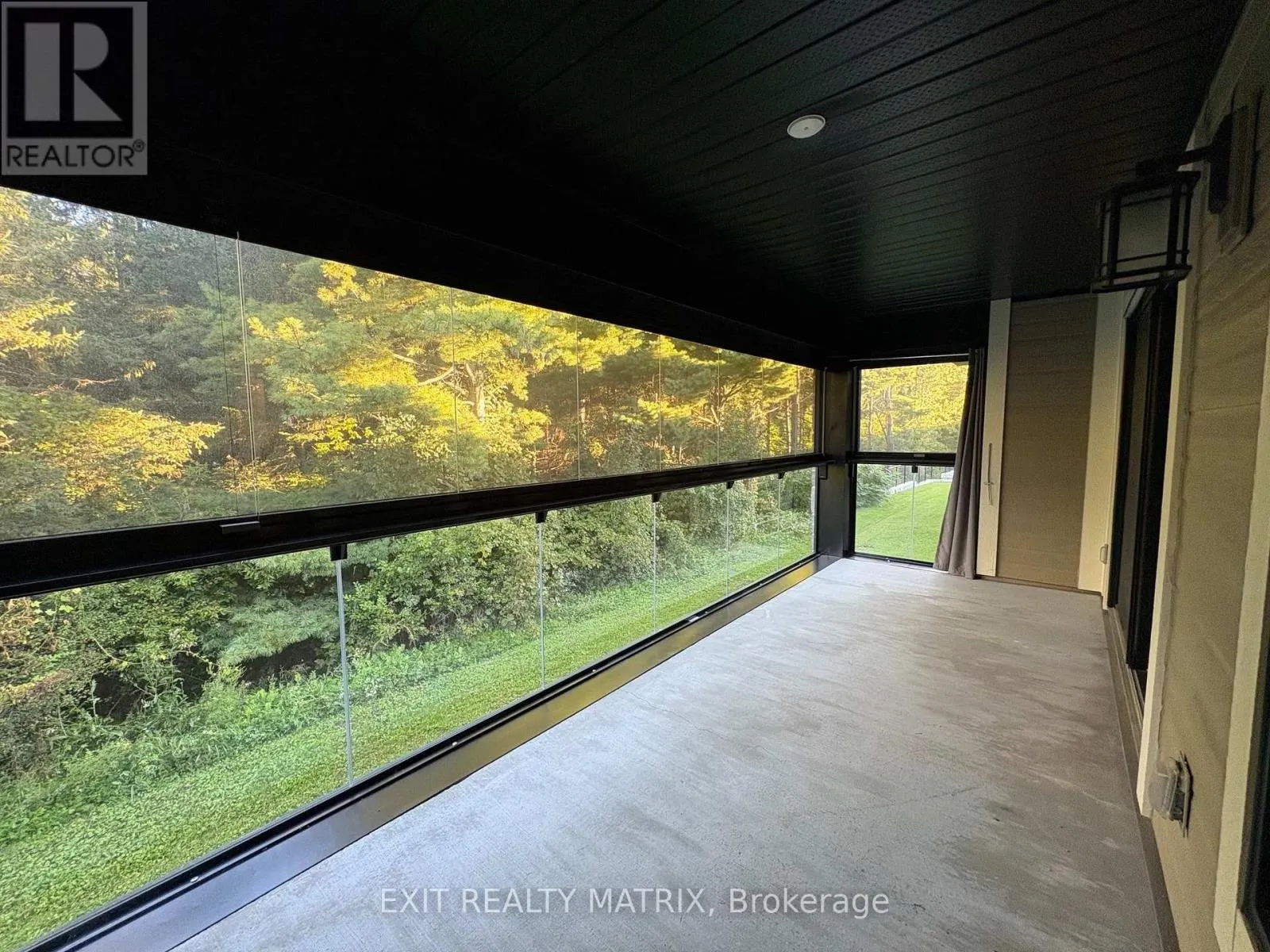 207 - 83 ST MORITZ TRAIL