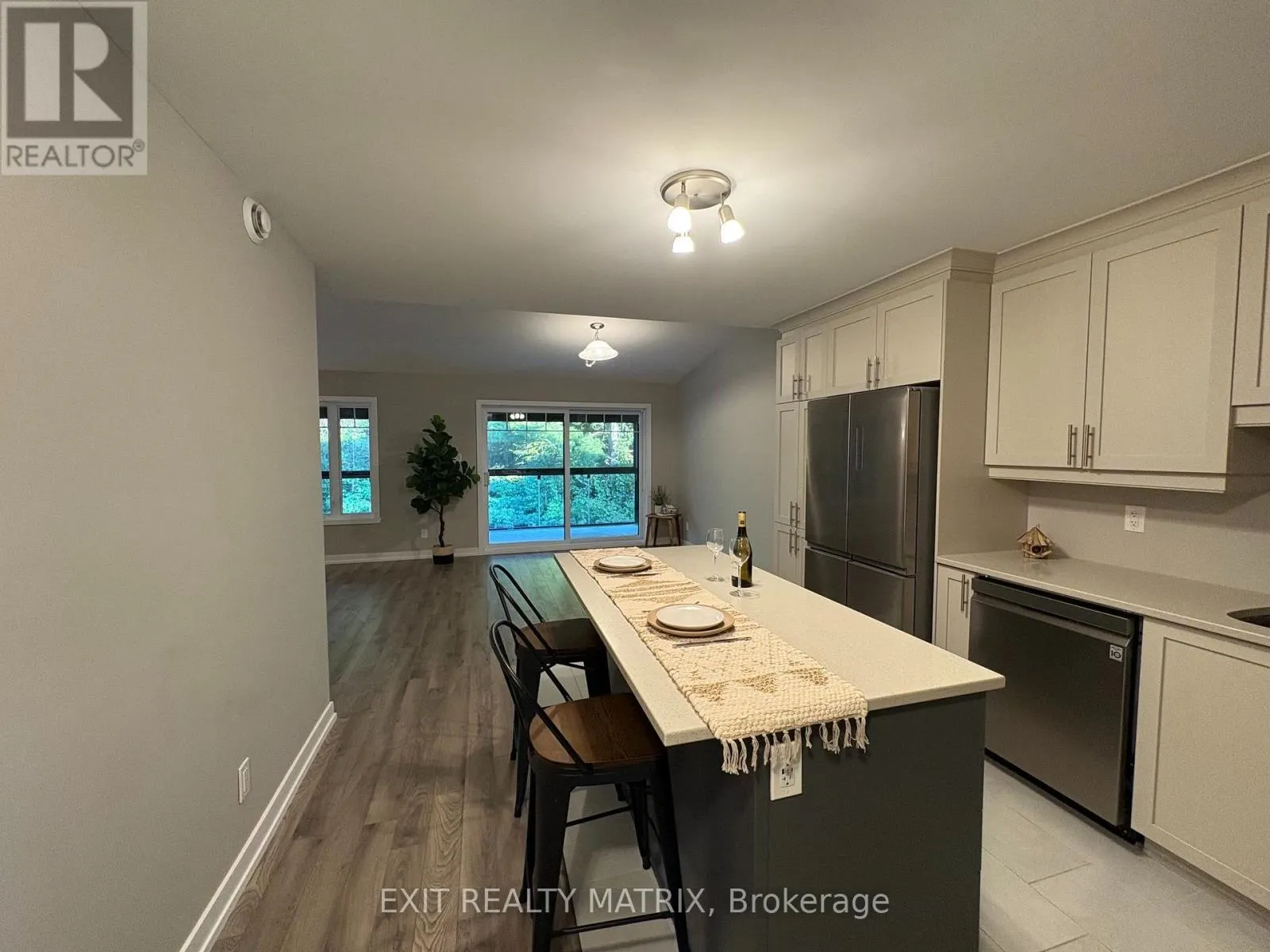 207 - 83 ST MORITZ TRAIL