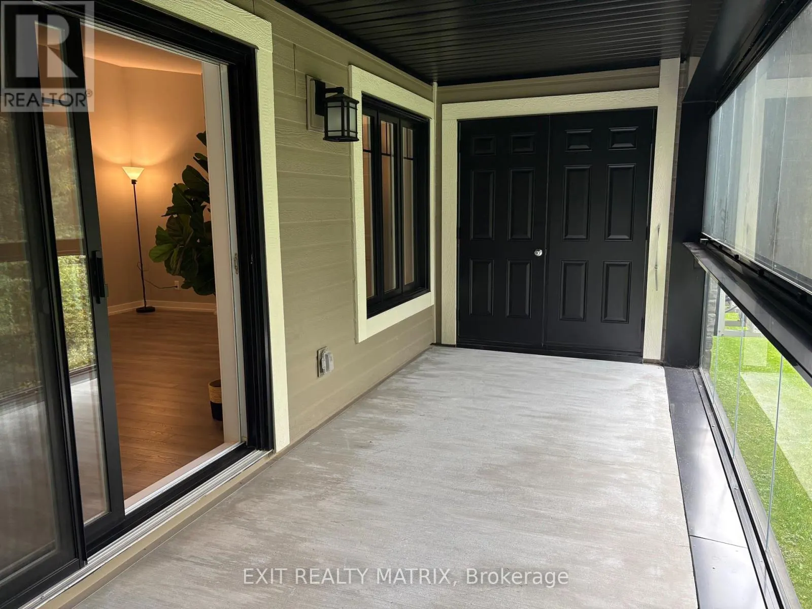 207 - 83 ST MORITZ TRAIL