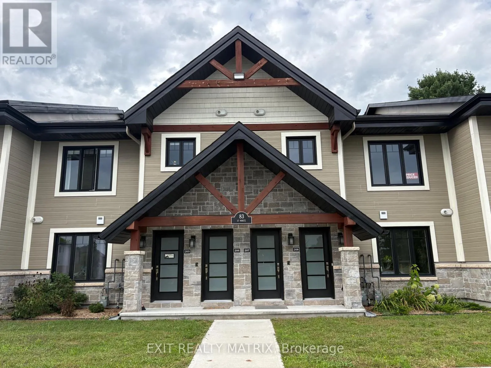 207 - 83 ST MORITZ TRAIL
