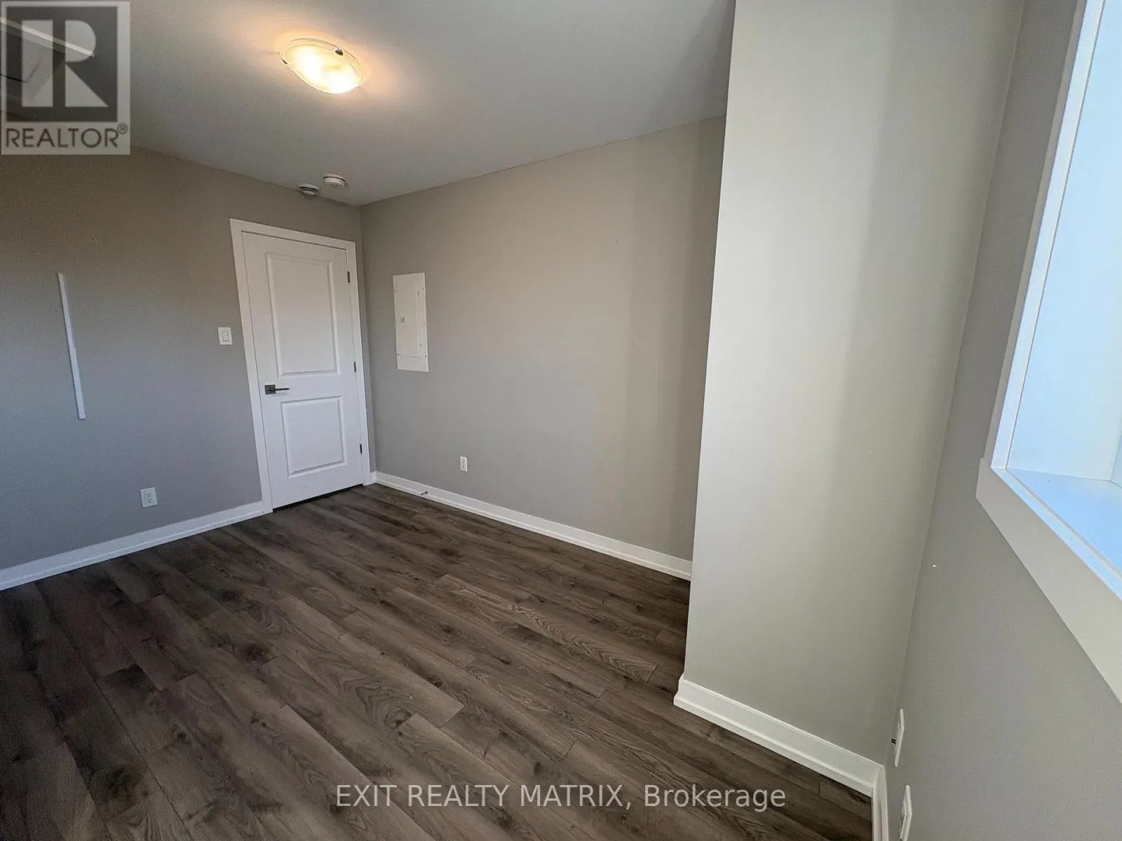 207 - 83 ST MORITZ TRAIL