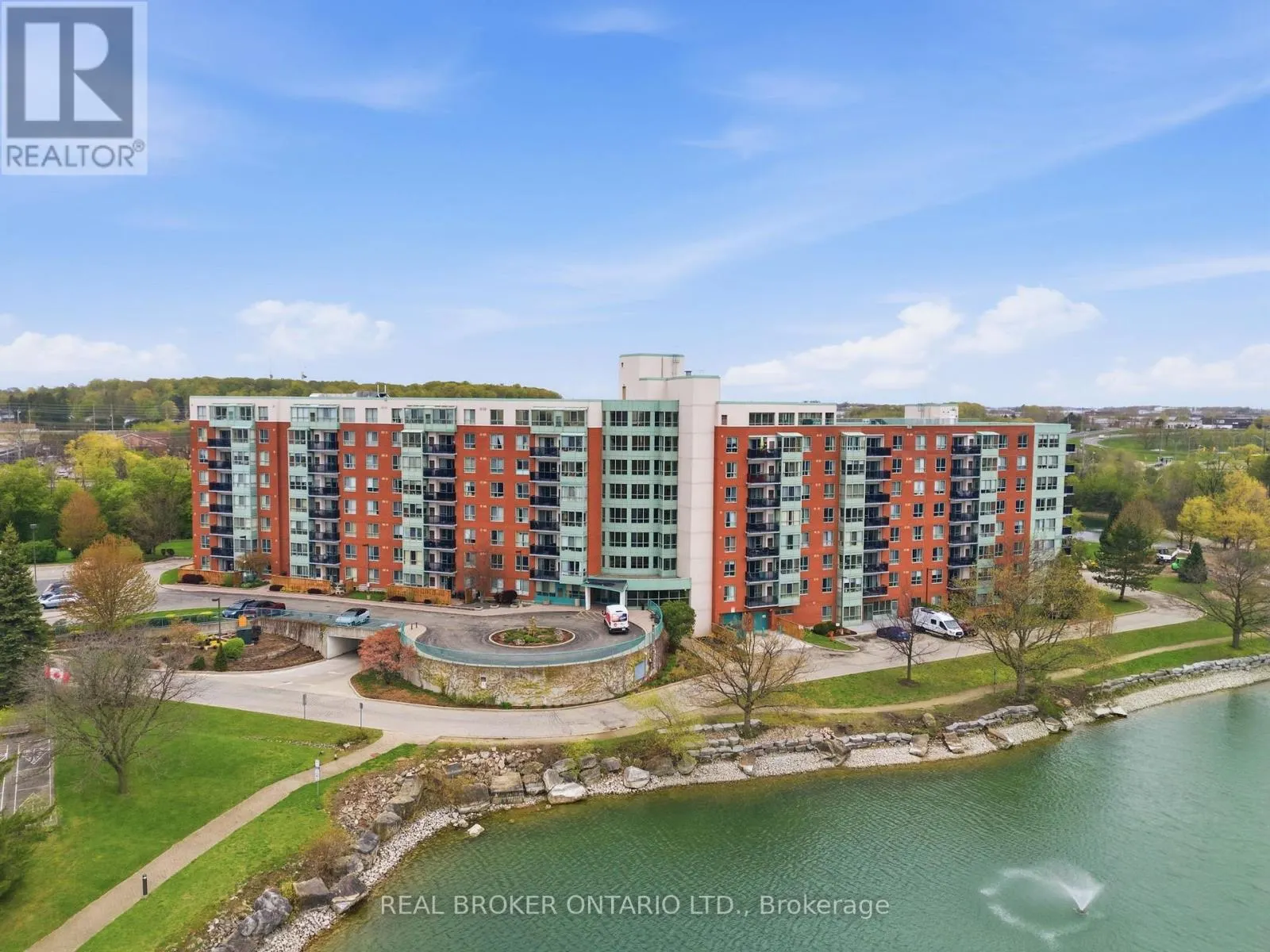 215 - 30 BLUE SPRINGS DRIVE