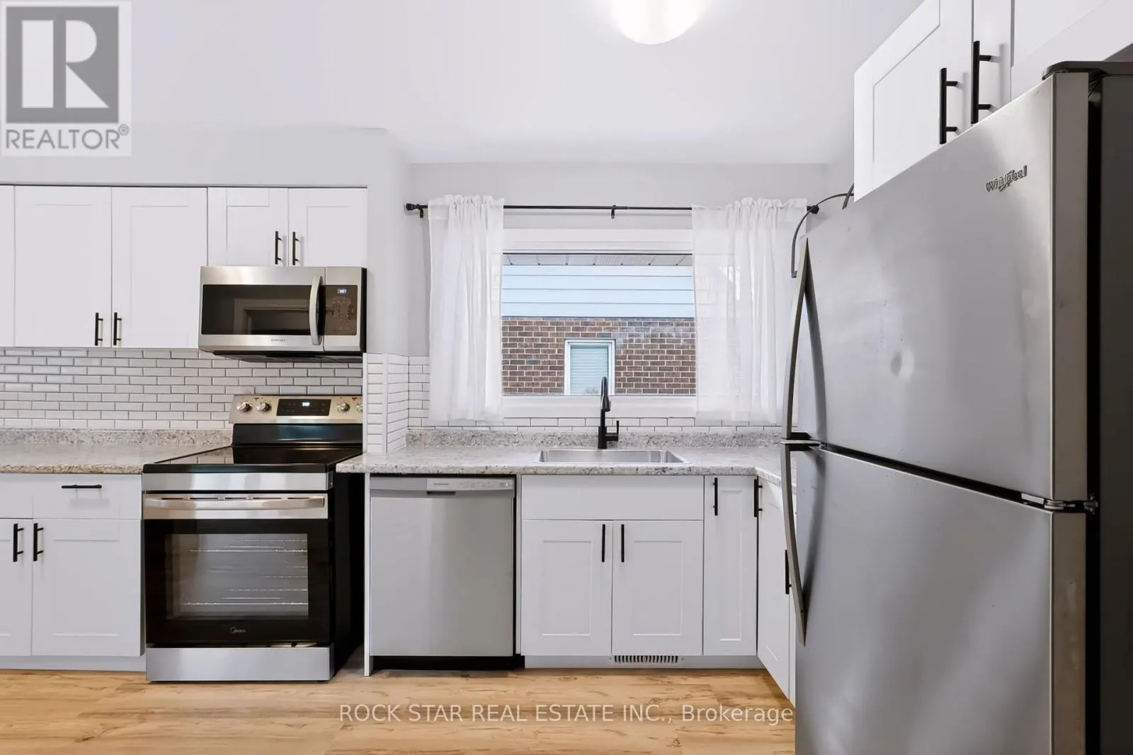 82 FRANKLIN STREET N