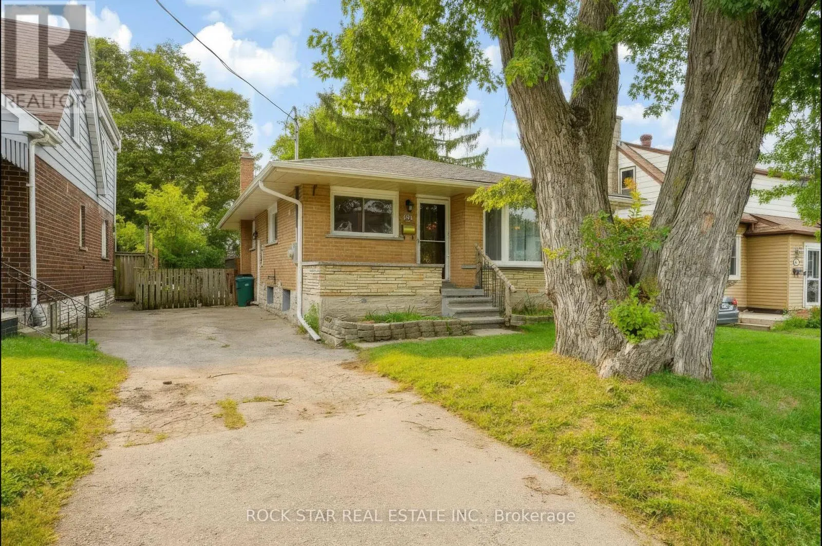 82 FRANKLIN STREET N