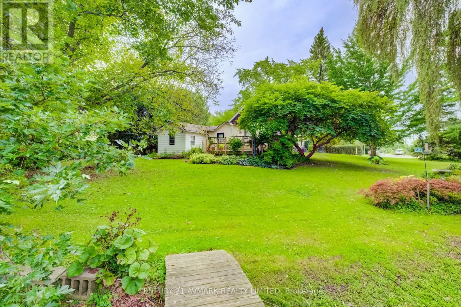 803 FOSS ROAD