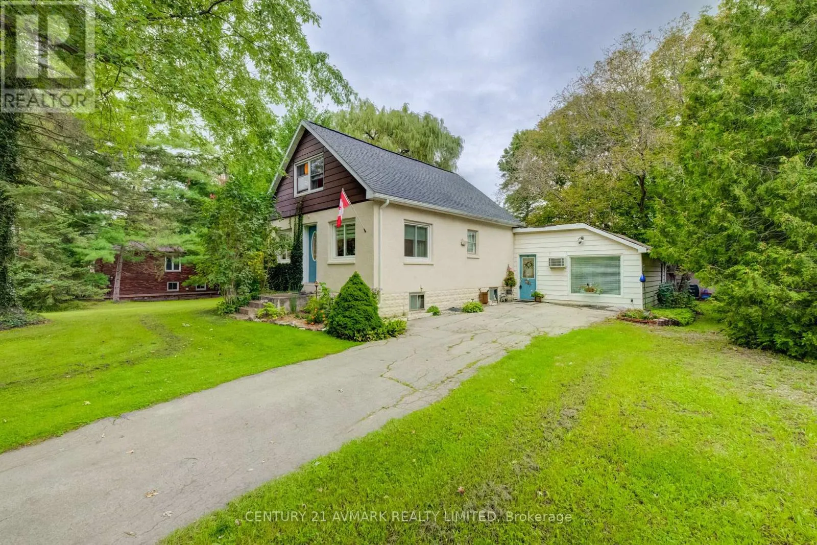 803 FOSS ROAD