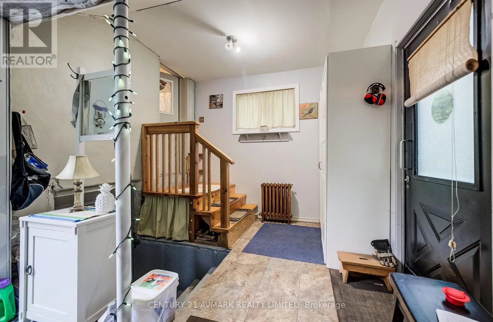 803 FOSS ROAD