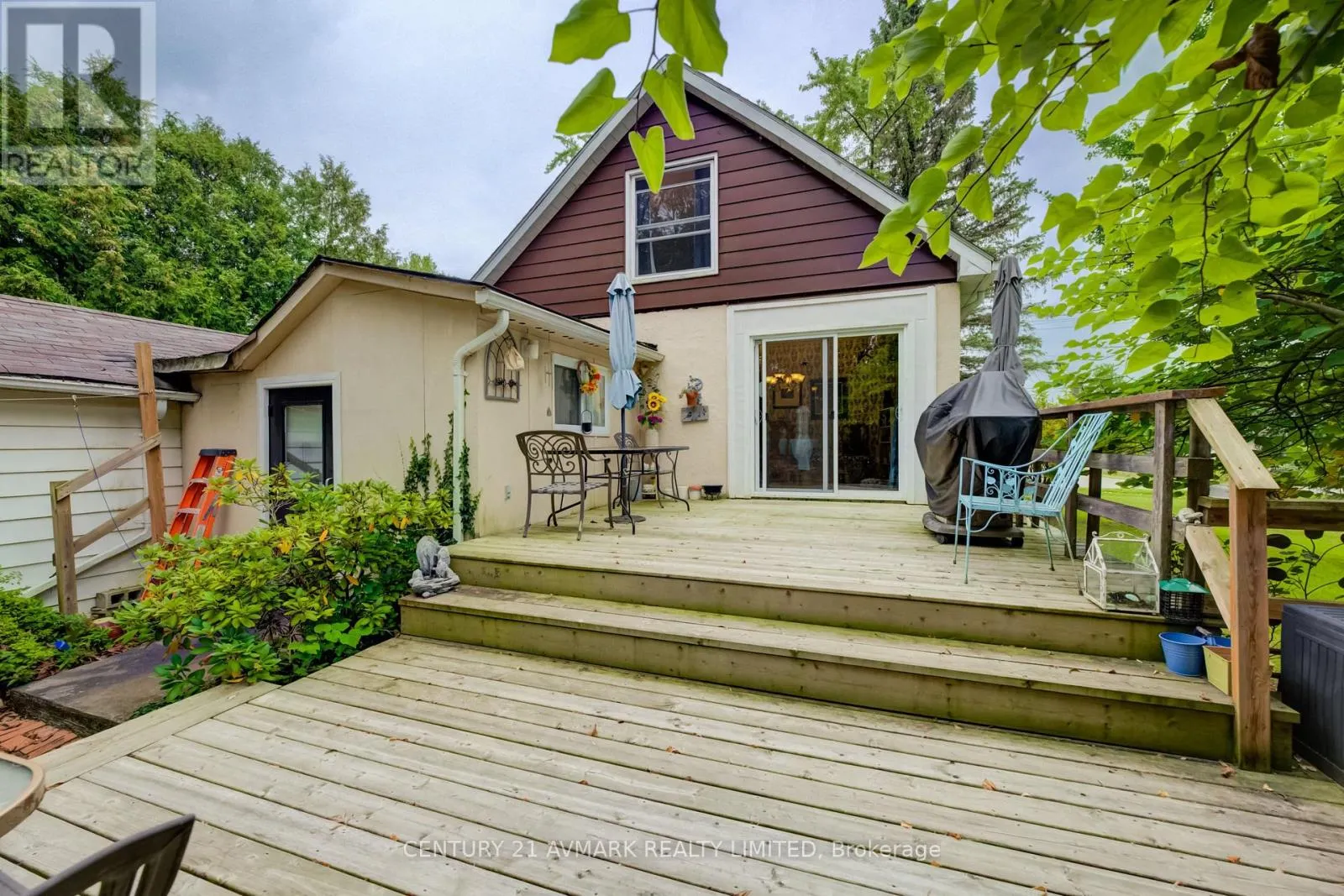 803 FOSS ROAD