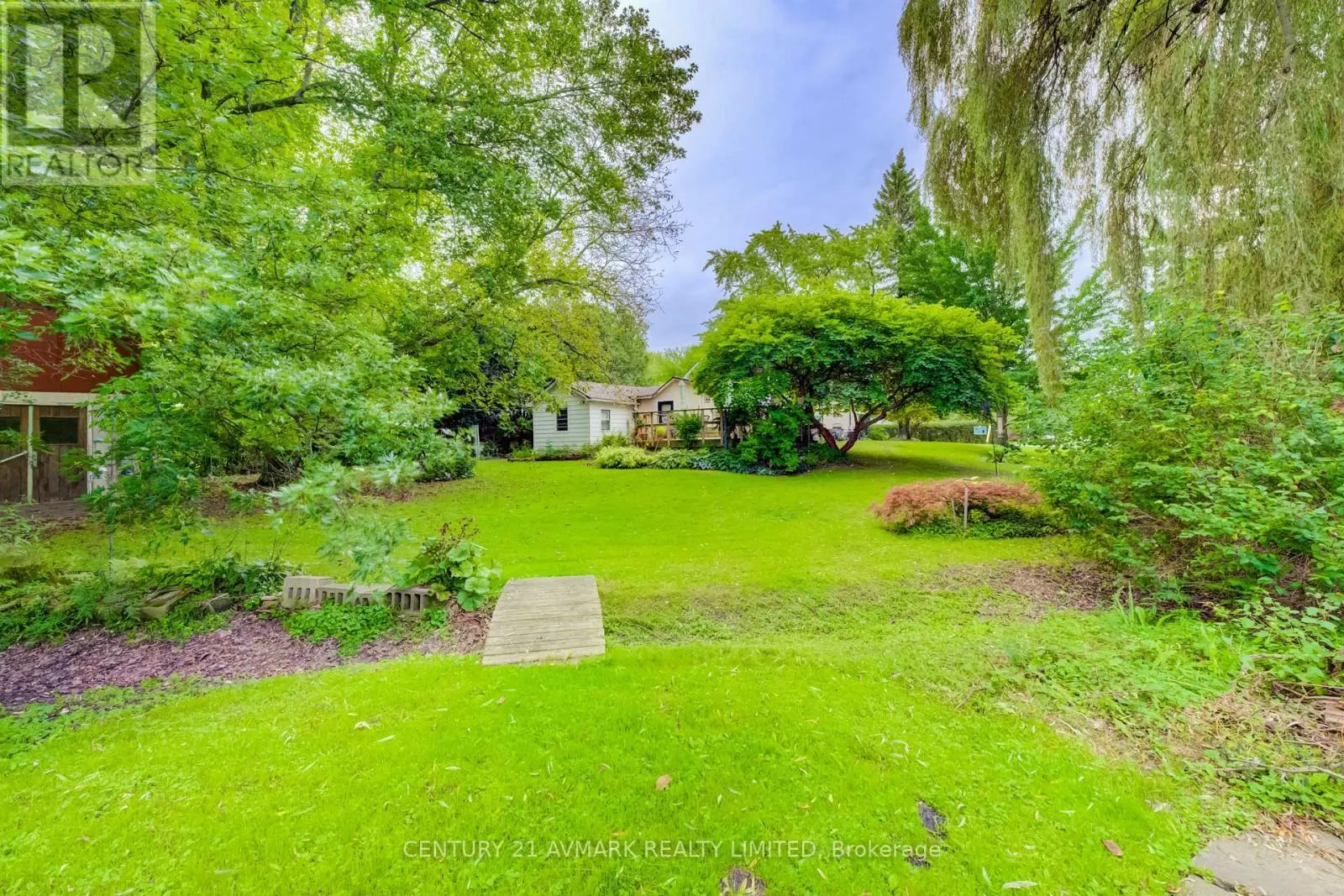 803 FOSS ROAD