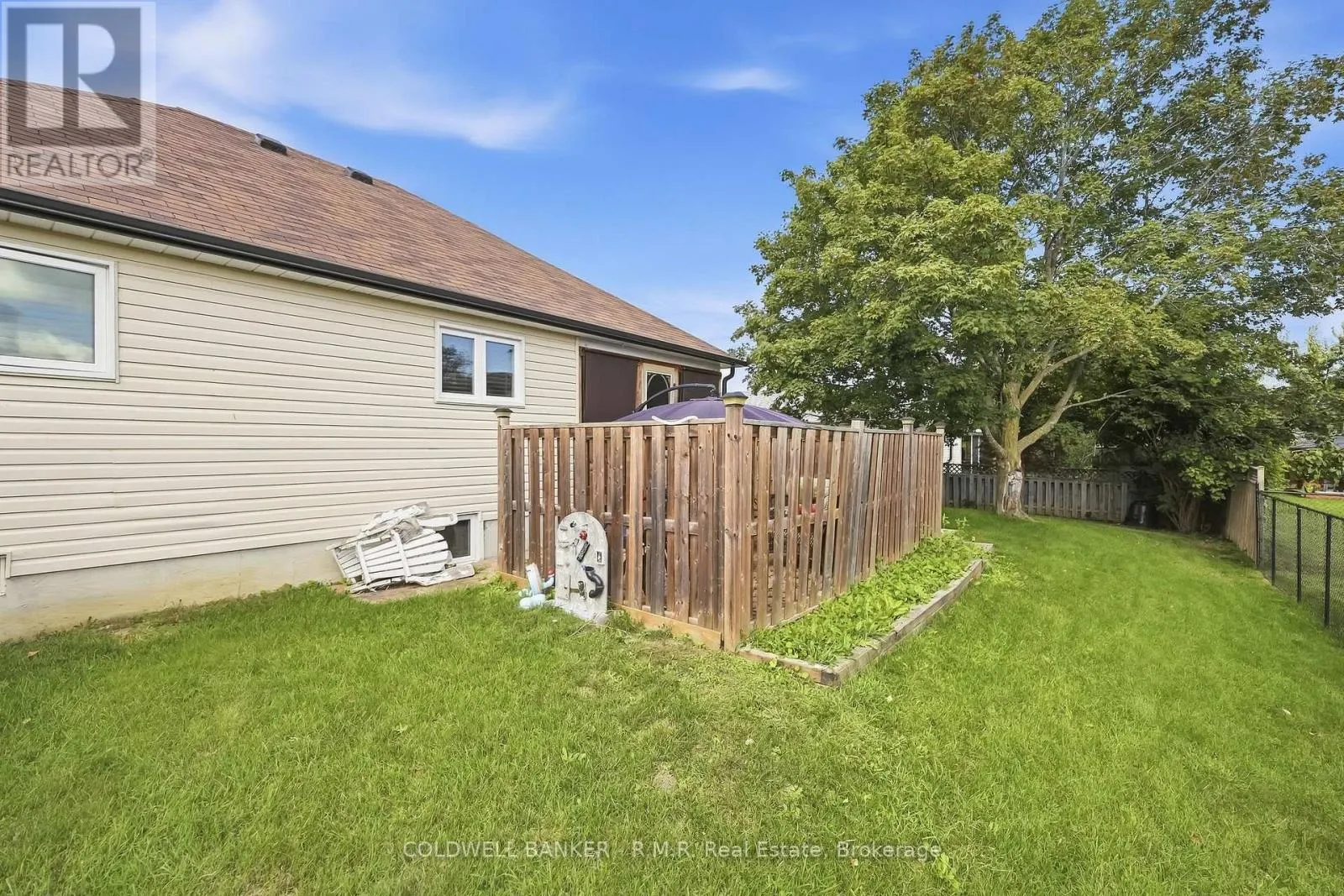 25 CEDAR COURT