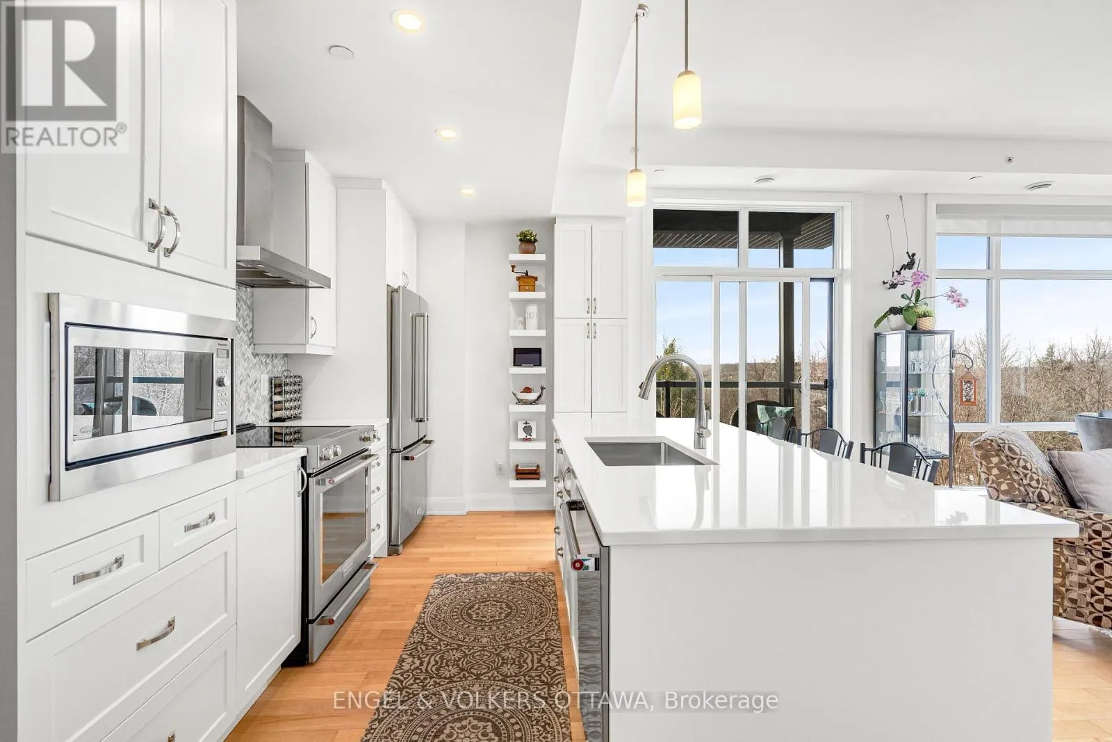 402 - 110 CORTILE PRIVATE