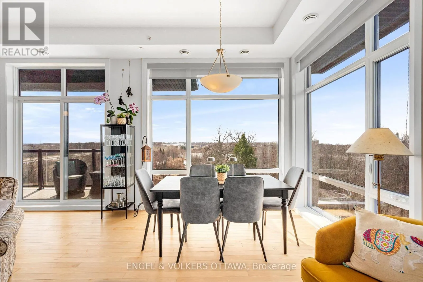 402 - 110 CORTILE PRIVATE