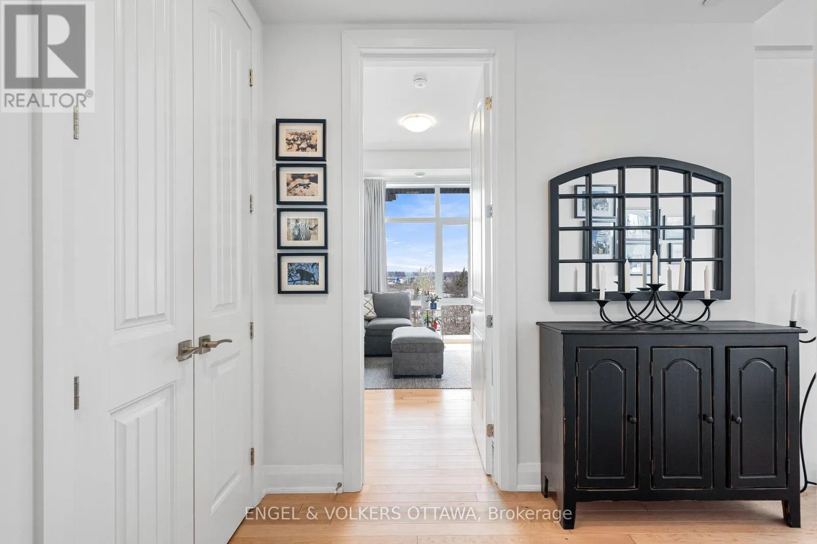 402 - 110 CORTILE PRIVATE