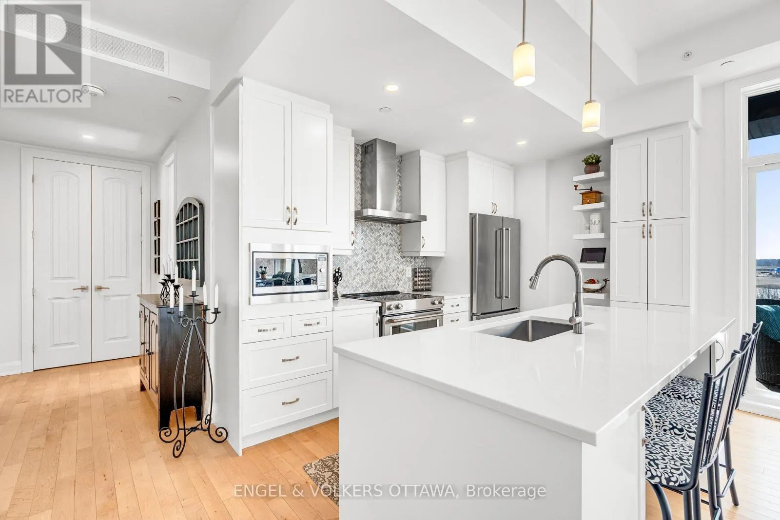 402 - 110 CORTILE PRIVATE