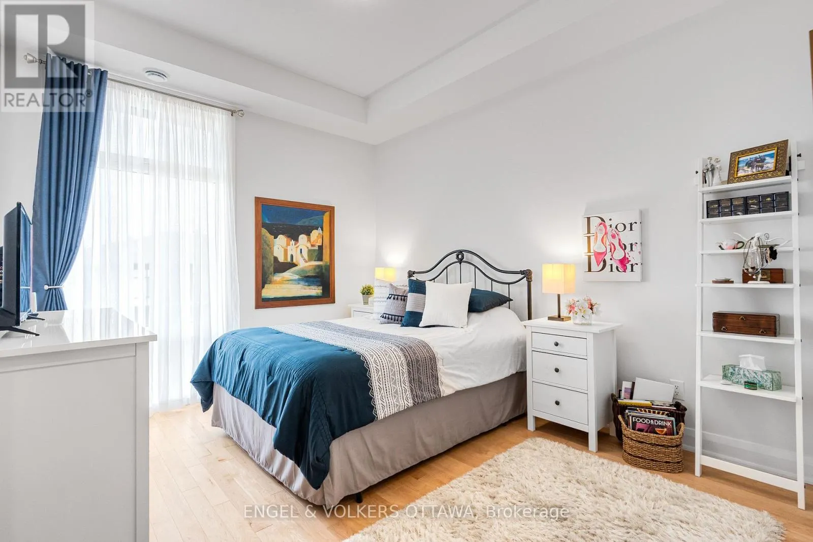 402 - 110 CORTILE PRIVATE