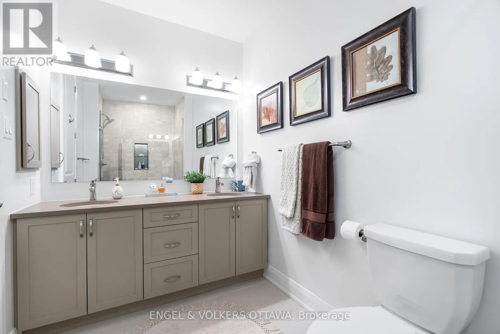 402 - 110 CORTILE PRIVATE