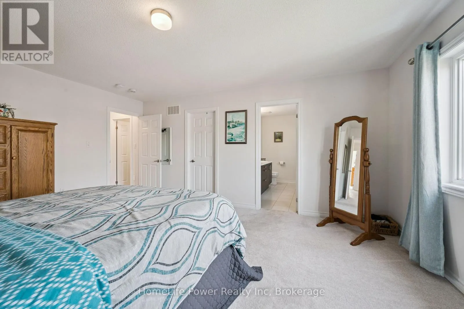 54 ELLIOT AVENUE E