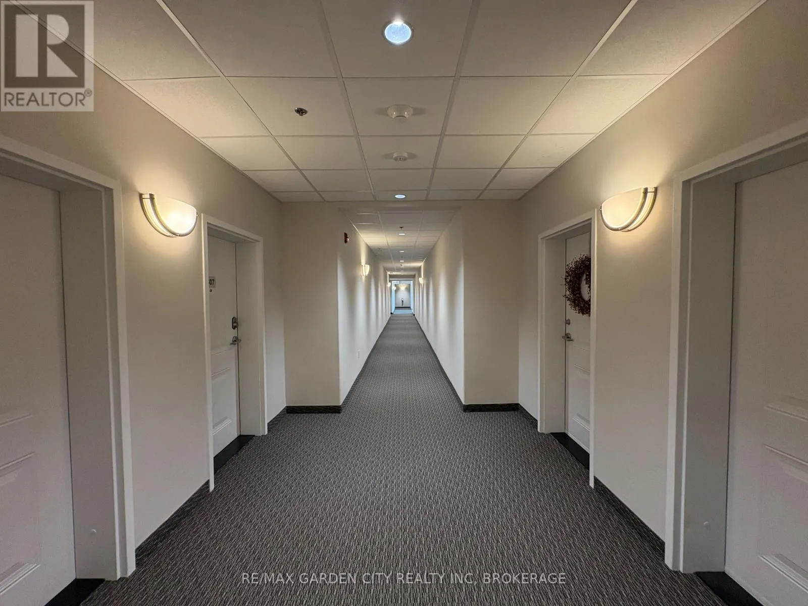 304 - 529 SOUTH PELHAM ROAD #304