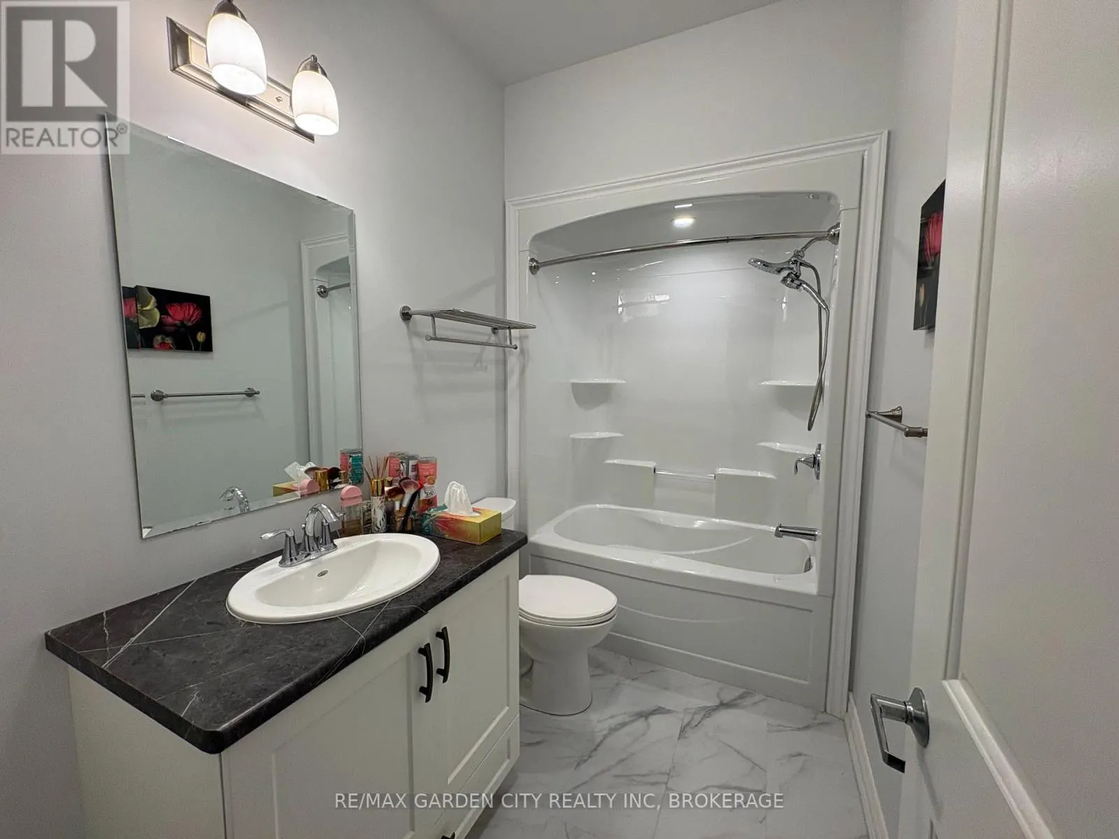 304 - 529 SOUTH PELHAM ROAD #304