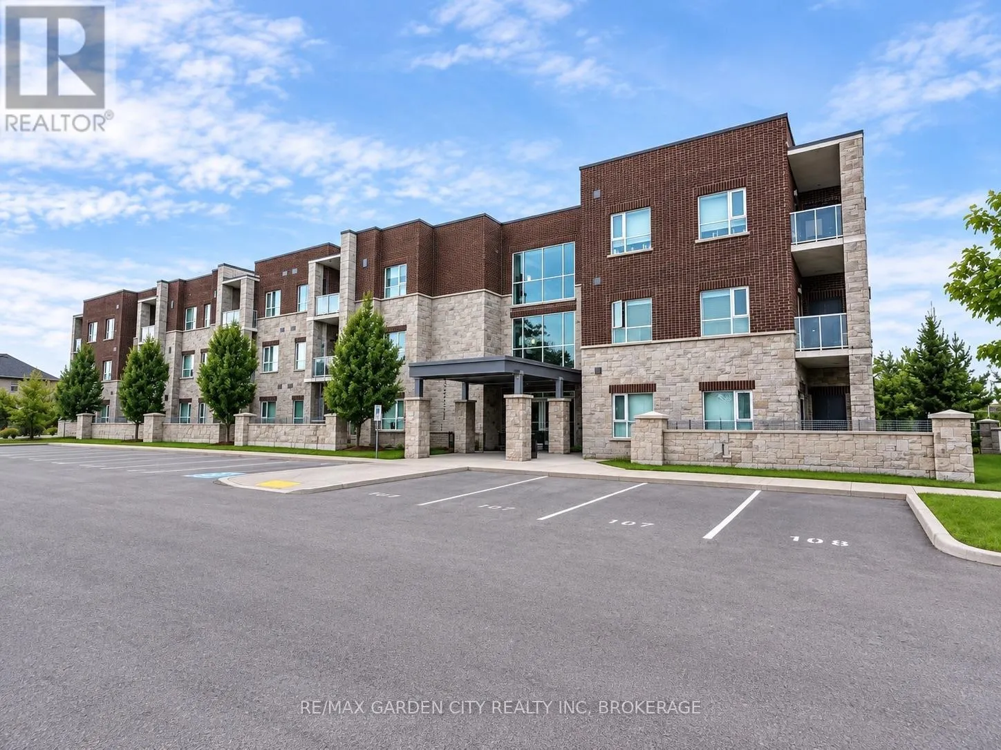 304 - 529 SOUTH PELHAM ROAD #304